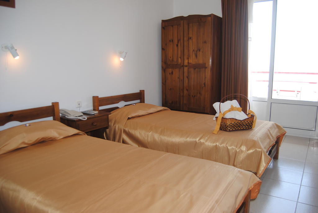 Maria Rooms Agia Ermioni Kamer foto