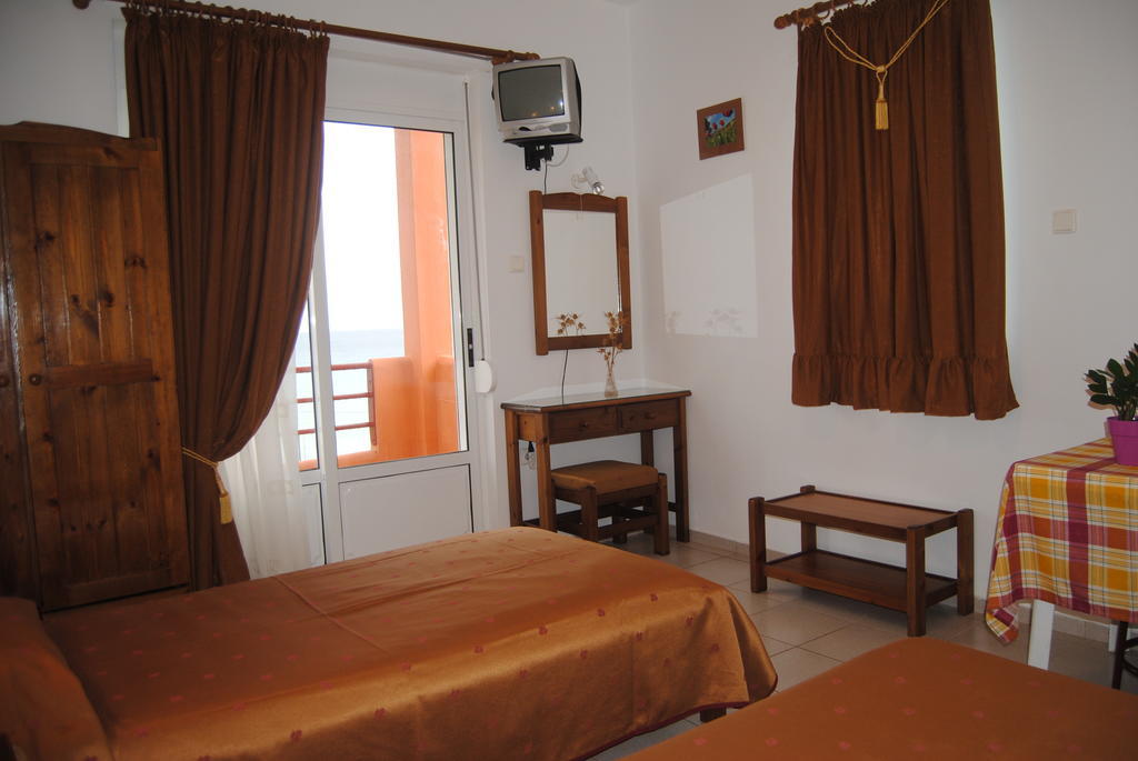 Maria Rooms Agia Ermioni Kamer foto