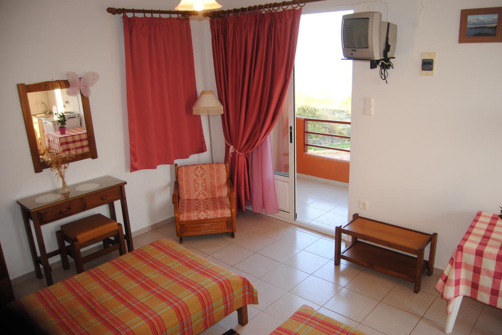Maria Rooms Agia Ermioni Kamer foto